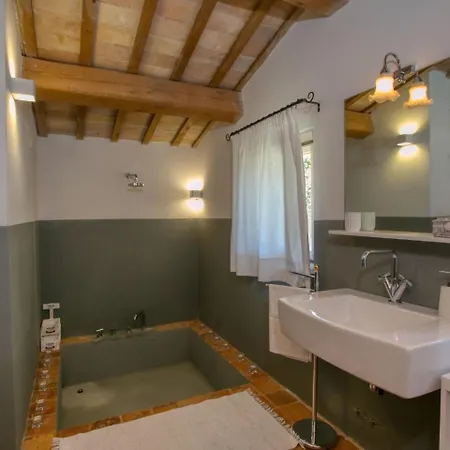 Casa Lubachi * Fratte Rosa
